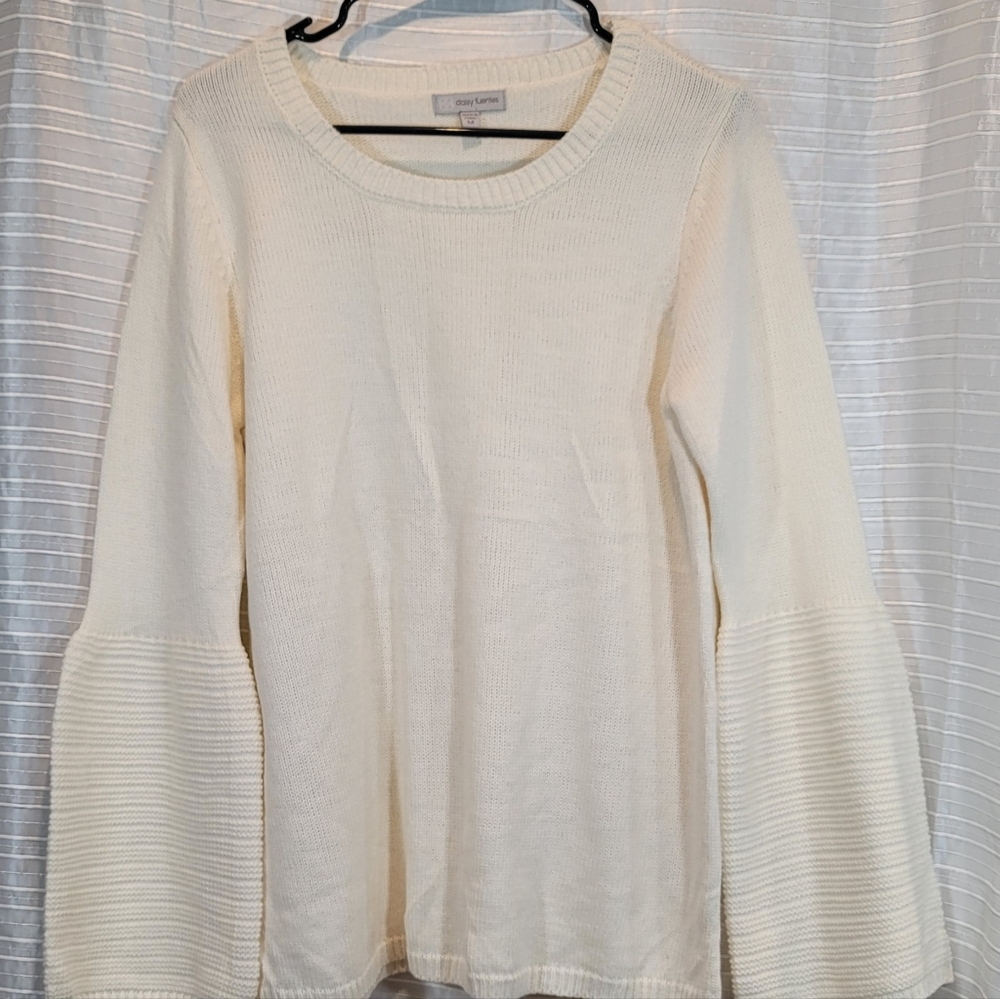 Daisy Fuentes Beige Sweater Size M